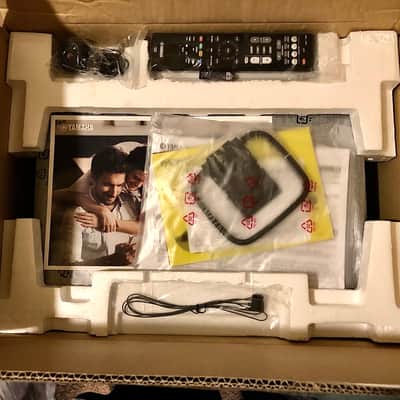 Yamaha  TSR-5810 7.2 Channel 4K UHD A/V Receiver w/Wi-Fi,BT,Dolby Atmos,DTS:X,Alexa Voice,MusicCast! *New In Box!* image 3
