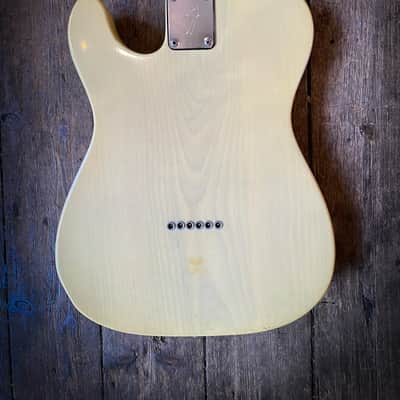 1973 Fender Telecaster in Blonde finish with rosewood neck & later hard shell case image 3