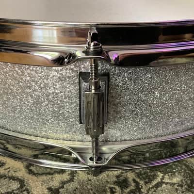 Ludwig Legacy Mahogany 8-Lug 4 x 14” Snare Drum Silver Sparkle image 3