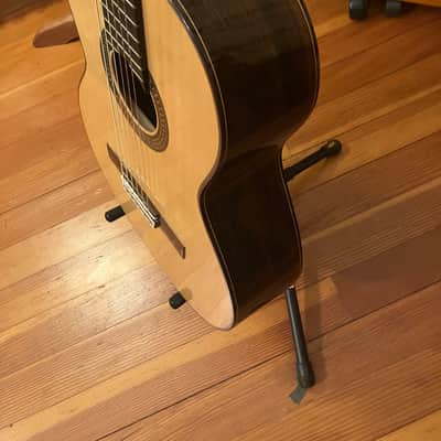 Amalio Burguet 3m classical guitar 2002, hand made in Spain, signed - Lacquer image 4