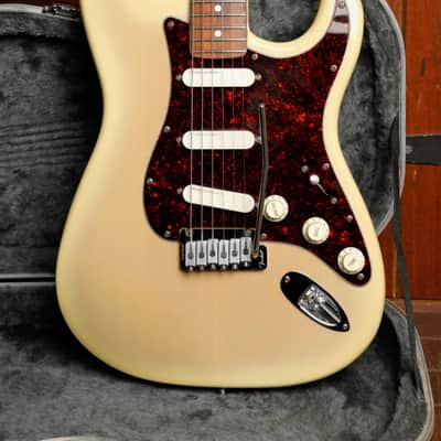 Fender 40th Anniversary Deluxe Strat Plus Vintage Blonde Electric Guitar 1994 Pre-Owned image 19