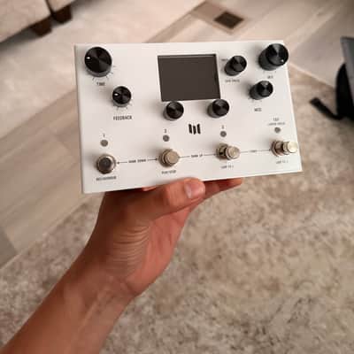 Meris LVX 2022 - Present - White image 1