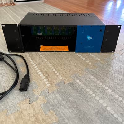 API 500-6B HC Lunchbox 6-Slot Powered 500 Series Frame | Reverb