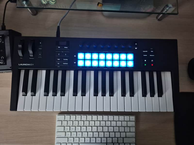 Novation Launchkey 37 MKIV MIDI Keyboard Controller