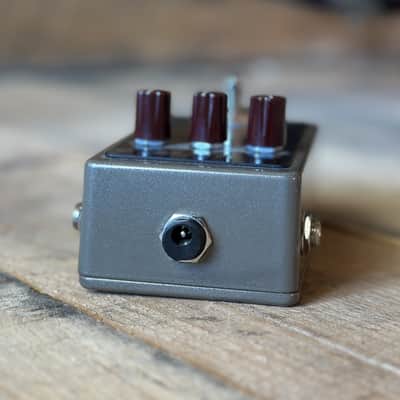 Recovery Effects Revere Overdrive Distortion w/ Box image 3