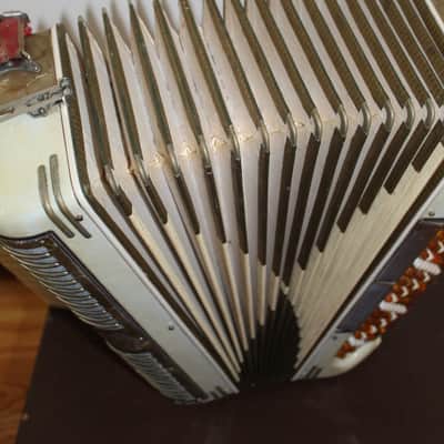 Noble Piano Accordion, 41/120, LMH, 7 registers, Made in Italy, in excellent playing condition and very good cosmetic condition image 18