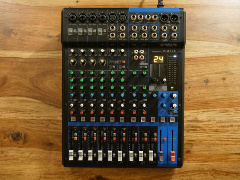 Yamaha MG12XU 12-Channel Analog Mixer
