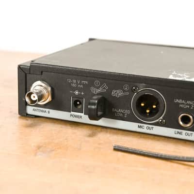Shure SLX4 Wireless Receiver - L4 Band: 638-662 MHz (NO POWER SUPPLY) CG012KQ image 7