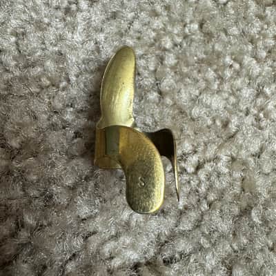 Perfect Touch Finger Pick Brass Small Swooping Style image 2