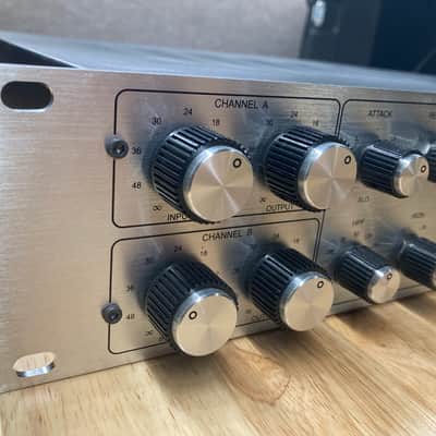 Stam Audio SA-78T+ Rackmount Stereo FET Compressor / Limiter 2024 - 2025 - Silver image 3