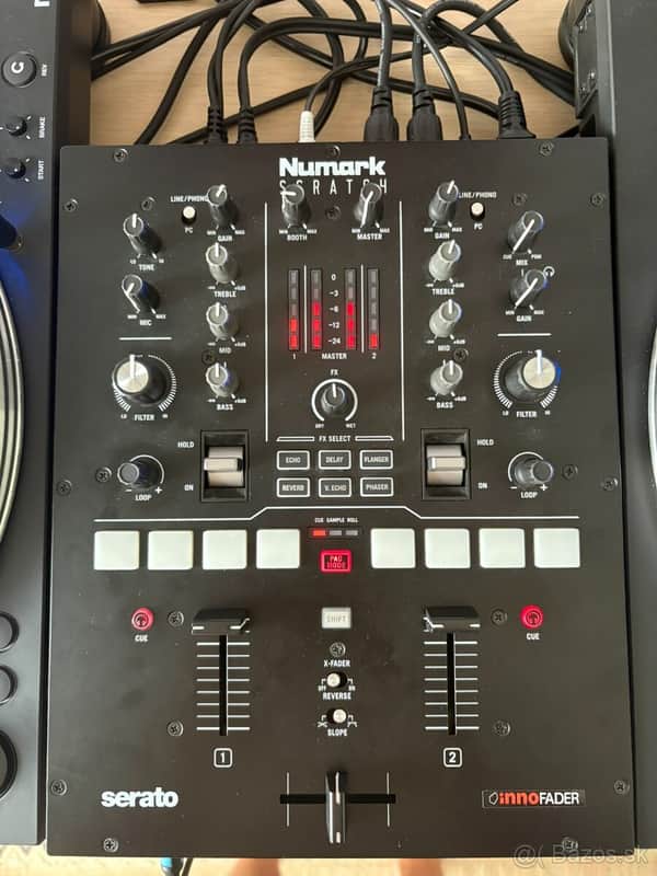 Numark Scratch DJ Mixer