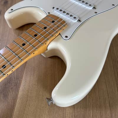 Fender Player II Stratocaster with Roasted Maple Neck 2002 - Ivory image 6