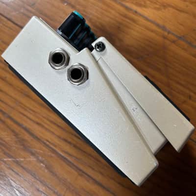 BOSS DD-5 DIGITAL DELAY Guitar Effect pedal Test Completed image 3