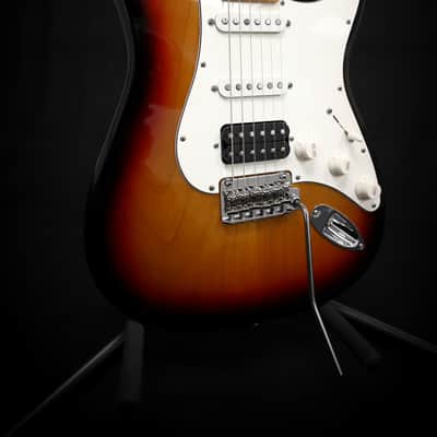 Suhr Classic S HSS with Maple Fretboard 2018 - Present - 3 Tone Burst image 5