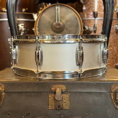 VINTAGE 1970's Ludwig 5x14 Standard Aluminum image 3
