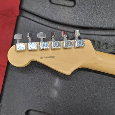 Fender American Professional Stratocaster with Maple Fretboard with Case 2020 - 3-Color Sunburst image 19