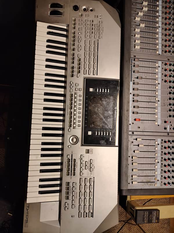 Yamaha Tyros4 61-Key Arranger Workstation Keyboard 2010s - Silver image 1