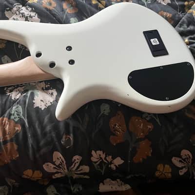 Jackson JS Series JS3 Spectra Bass 2018 - Present - Snow White image 3