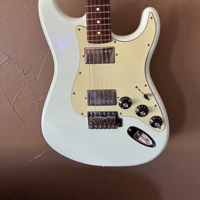 Fender Blacktop Stratocaster HH with Rosewood Fretboard 2010 - Sonic Blue image 2