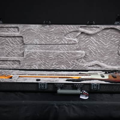 Fender American Ultra Jazz Bass Ultraburst image 7
