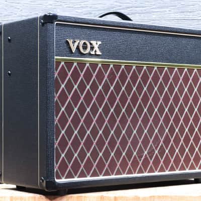 Vox AC15C1 Custom Series 15W All-Tube 1x12" Guitar Combo Amplifier #X03-083957 image 3
