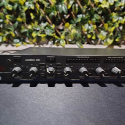 DBX 1066 Compressor Limiter Gate – Tested & Working – Clean Condition image 2