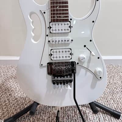 Ibanez JEMJR-WH Steve Vai Signature with Jatoba Fretboard 2018 - Present White image 3