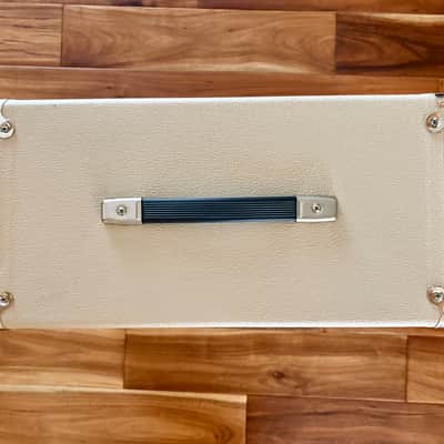 Luxe-Tone 1 x 12" Cabinet w/Fender Tilt Legs Celestion Gold Alnico Custom Cover image 8