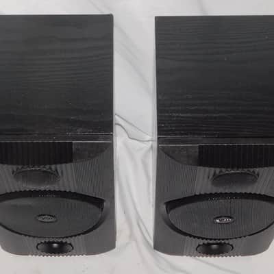 B&W Bowers & Wilkens 2002 ZMF Shielded Bookshelf loudspeaker system image 2