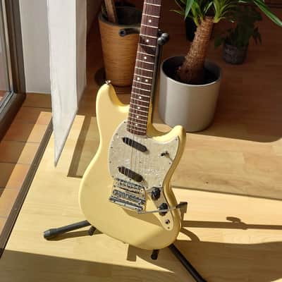 Fender American Performer Mustang - Vintage Gelb Bild 1