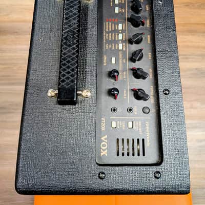 Vox VT20X Modeling Guitar Combo Amplifier 2000's image 4