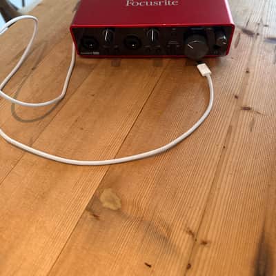 Focusrite Scarlett 2i2 3rd Gen USB Audio Interface 2019 - Present - Red / Black image 2