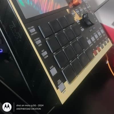 Akai MPC One Standalone MIDI Sequencer 2020 - Present - Black image 3