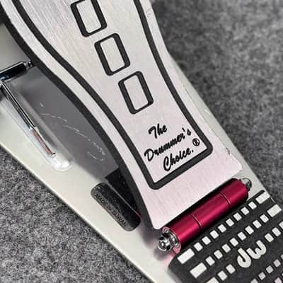 Used DW 9000 Series Single Bass Drum Pedal - Excellent image 3