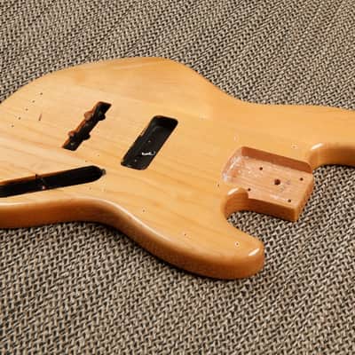 Squier Vintage Modified 70's Jazz Bass BODY image 3
