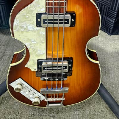 Hofner 500/1 Violin Bass, Left Handed 1980s - Sunburst image 2