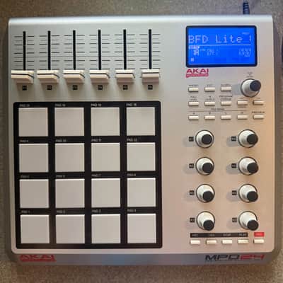 Akai MPD24 MIDI Controller  2010s - Silver