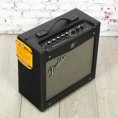 Fender - Mustang I 1x8 20w Digital Modeling Guitar Combo Amplifier - USED image 5