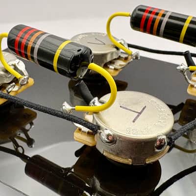 Gibson Les Paul 50s style wiring harness with Bumblebee 0.022uF paper in oil capacitors and matched set CTS split long shaft 550k pots 5% +/- tolerance image 3