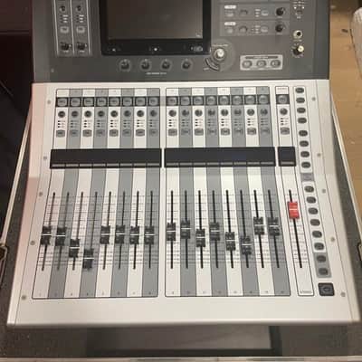 YAMAHA TF1 - Mix numérique 16V+Flight Rythmes&Sons