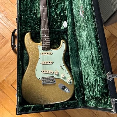 2005 Fender 64 Greg Fessler Strat Gold Sparke Masterdesign image 4