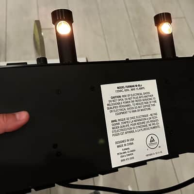 Furman M-8Lx Power Conditioner with Lights 2010s - Black image 6