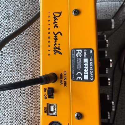 Dave Smith Instruments Mopho 32-Key Monophonic Synthesizer 2011 - 2016 - Yellow with Wood Sides image 8