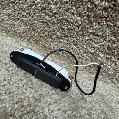 Gen Single Coil Pickup White Cover A image 2
