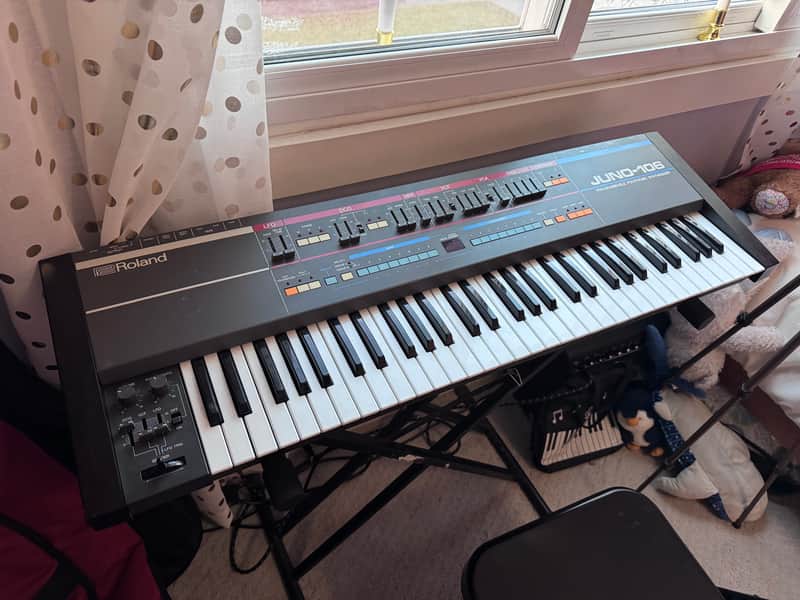 Roland Juno-106 61-Key Programmable Polyphonic Synthesizer | Reverb