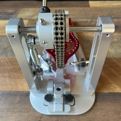 DW Machined Chain Drive Single Pedal - Special Edition Red image 4
