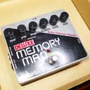 Electro-Harmonix Deluxe Memory Man 1100ms Analog Delay (4 pcs of Panasonic MN3005 chips)
