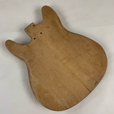 Rickenbacker 3000 short scale bass body rare image 5
