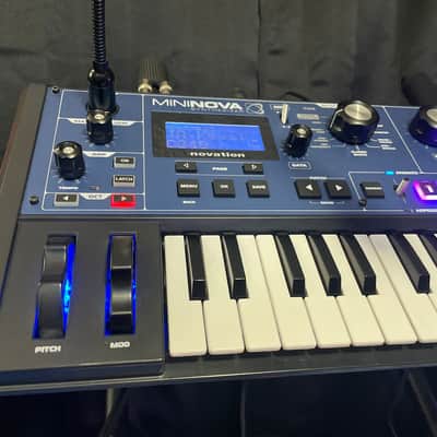 Novation MiniNova 37-Key 18-Voice Synthesizer 2012 - Present - Blue image 3