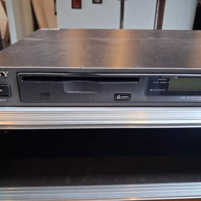 Sony - CDP-D11 | Professional Grade CD Player w/High Density Linear Converter image 2